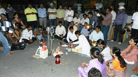 Solar Holi symbolic lamp